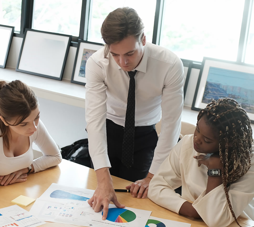 Header image office workers